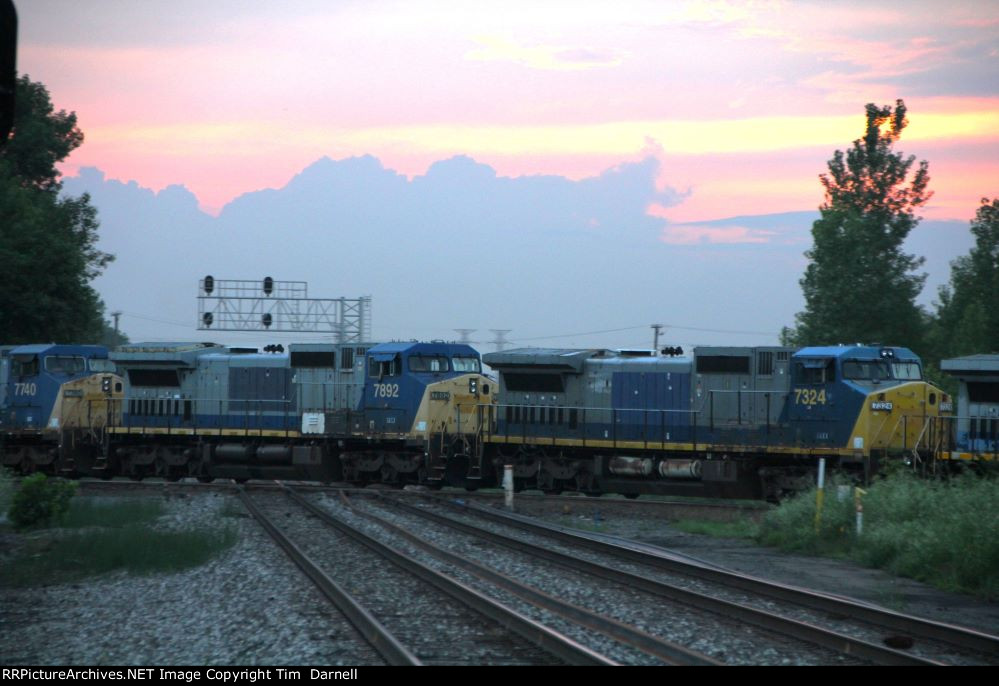 GECX 7892, 7324 on M561